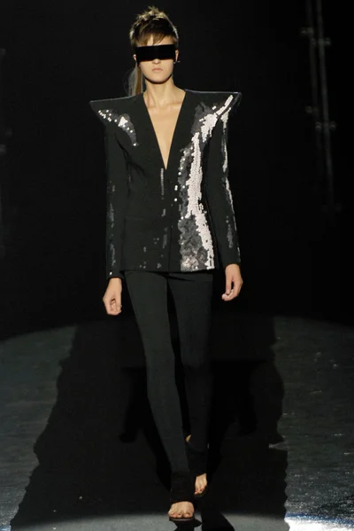 Look 33